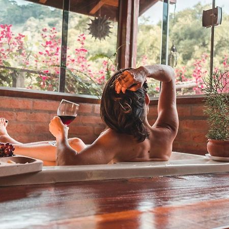 Casa Pedacinho De Ceu Com Banheira De Hidromassagem E Lareira Villa São Bento do Sapucaí Eksteriør billede
