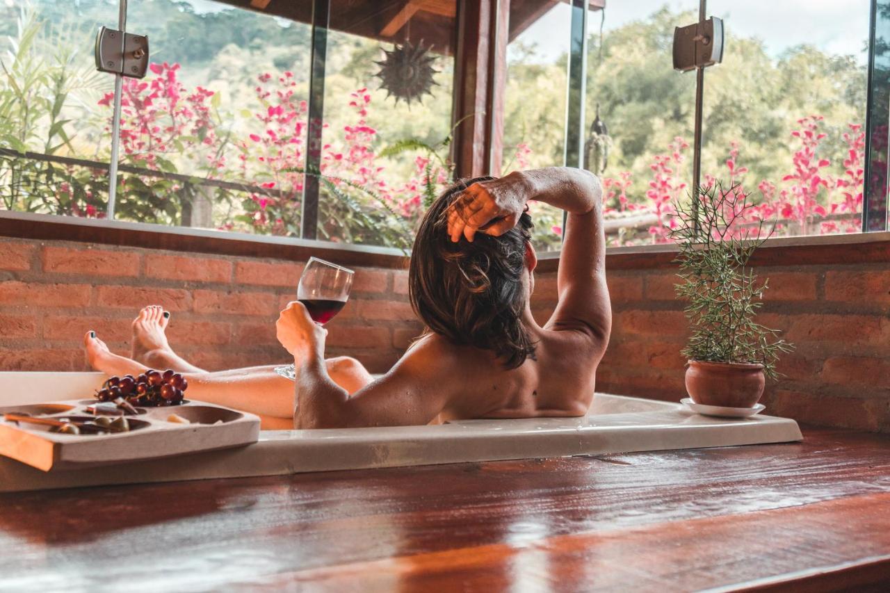 Casa Pedacinho De Ceu Com Banheira De Hidromassagem E Lareira Villa São Bento do Sapucaí Eksteriør billede